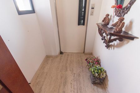 Apartamento à venda com 165m², 3 quartos e 4 vagasHall privativo