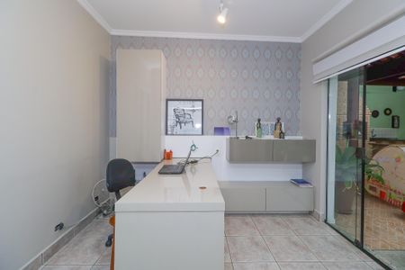 Casa à venda com 260m², 4 quartos e 4 vagas
