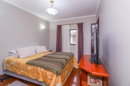 Casa à venda com 260m², 4 quartos e 4 vagas