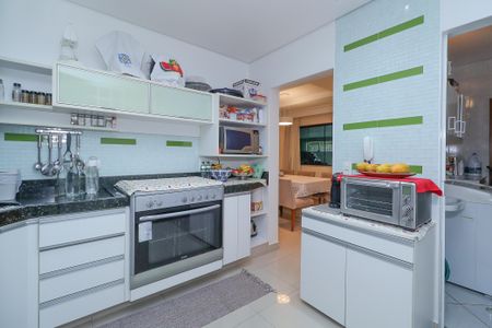 Casa à venda com 260m², 4 quartos e 4 vagas