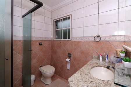 Casa à venda com 260m², 4 quartos e 4 vagas