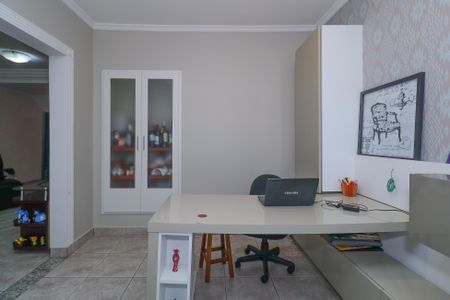 Casa à venda com 260m², 4 quartos e 4 vagas