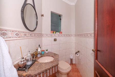 Casa à venda com 260m², 4 quartos e 4 vagas