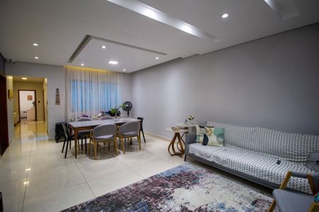 Casa para alugar com 480m², 3 quartos e 3 vagasSala