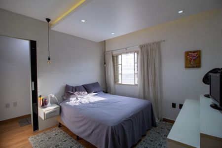 Casa para alugar com 480m², 3 quartos e 3 vagasSuite