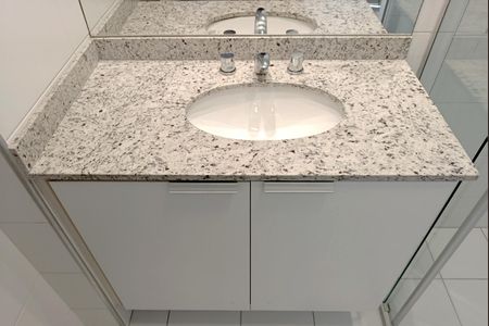 Apartamento à venda com 157m², 3 quartos e 4 vagasBanheiro da Suíte 2