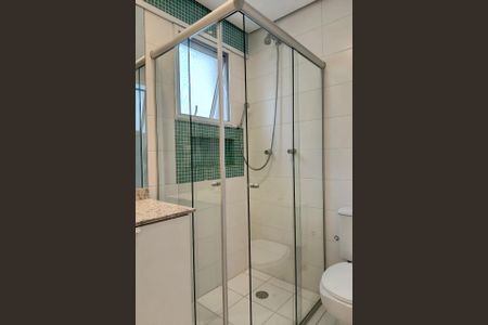 Apartamento à venda com 157m², 3 quartos e 4 vagasBanheiro da Suíte 2