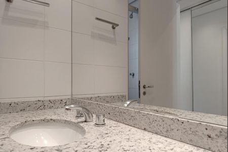 Apartamento à venda com 157m², 3 quartos e 4 vagasBanheiro da Suíte 1