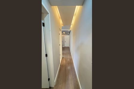 Apartamento à venda com 100m², 2 quartos e 2 vagasCorredor