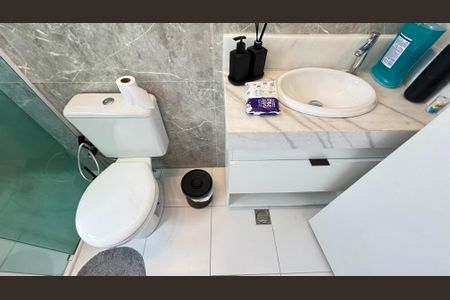 Apartamento à venda com 100m², 2 quartos e 2 vagasBanheiro da Suíte