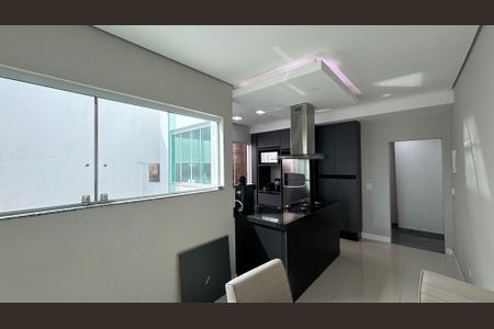 Apartamento à venda com 100m², 2 quartos e 2 vagasCobertura - Cozinha