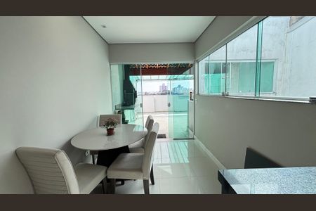 Apartamento à venda com 100m², 2 quartos e 2 vagasCobertura - Cozinha