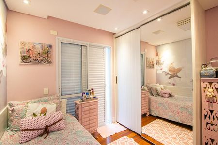 Apartamento à venda com 201m², 4 quartos e 4 vagasQuarto 