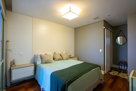 Apartamento à venda com 201m², 4 quartos e 4 vagasSuíte