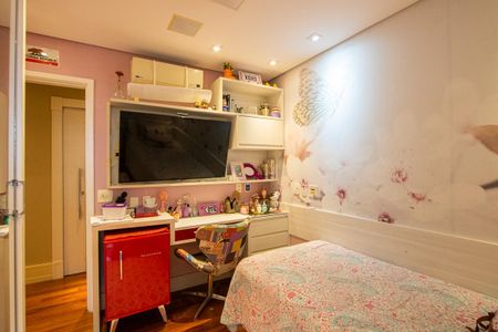 Apartamento à venda com 201m², 4 quartos e 4 vagasQuarto 