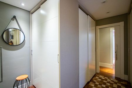Apartamento à venda com 201m², 4 quartos e 4 vagasSuíte