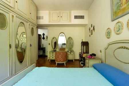 Apartamento à venda com 270m², 4 quartos e 2 vagasQuarto 2