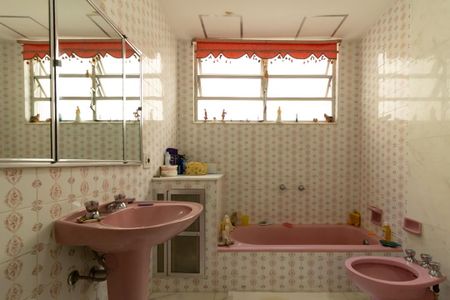 Apartamento à venda com 270m², 4 quartos e 2 vagasBanheiro social