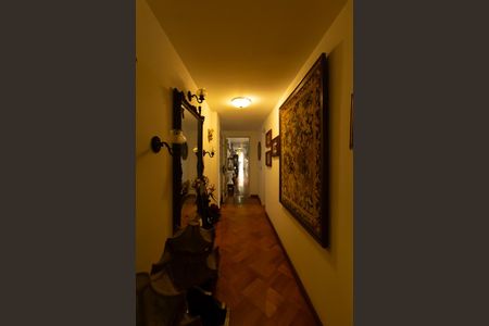 Apartamento à venda com 270m², 4 quartos e 2 vagasCorredor