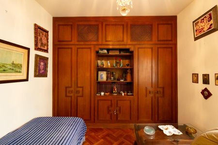 Apartamento à venda com 270m², 4 quartos e 2 vagasQuarto 1