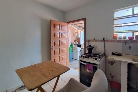 Casa à venda com 152m², 2 quartos e 2 vagas Casa à venda com 152m², 2 quartos e 2 vagasEdícula - Cozinha