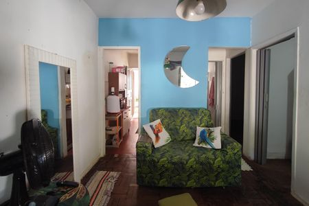 Casa à venda com 152m², 2 quartos e 2 vagas Casa à venda com 152m², 2 quartos e 2 vagasSala