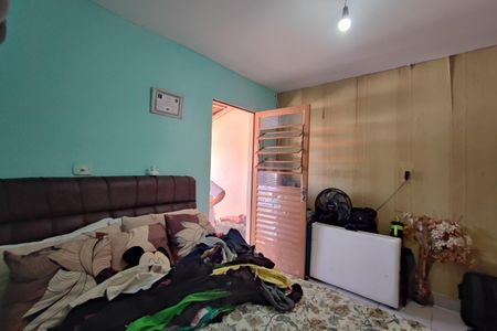 Casa à venda com 152m², 2 quartos e 2 vagas Casa à venda com 152m², 2 quartos e 2 vagasEdícula - Sala