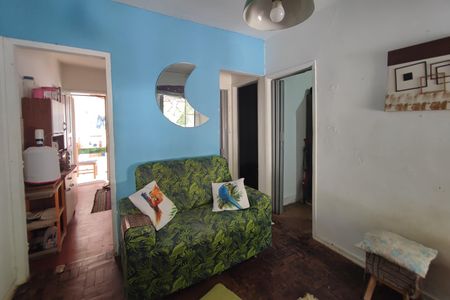 Casa à venda com 152m², 2 quartos e 2 vagas Casa à venda com 152m², 2 quartos e 2 vagasSala