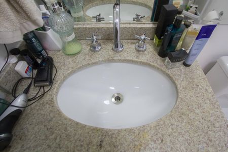 Apartamento à venda com 66m², 2 quartos e 1 vagaBanheiro Social