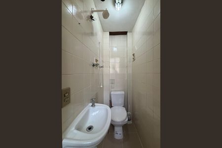 Apartamento à venda com 90m², 2 quartos e sem vagaBanheiro de Serviço