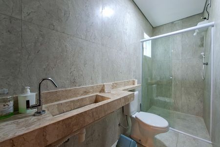 Casa para alugar com 350m², 5 quartos e 4 vagas Casa para alugar com 350m², 5 quartos e 4 vagasBanheiro da Suíte 1