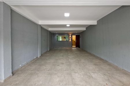 Casa para alugar com 350m², 5 quartos e 4 vagas Casa para alugar com 350m², 5 quartos e 4 vagasGaragem