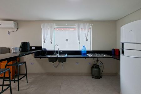 Casa para alugar com 350m², 5 quartos e 4 vagas Casa para alugar com 350m², 5 quartos e 4 vagasCozinha