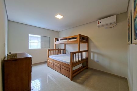 Casa para alugar com 350m², 5 quartos e 4 vagas Casa para alugar com 350m², 5 quartos e 4 vagasSuíte 4