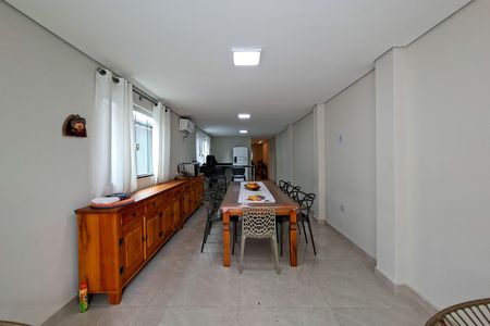Casa para alugar com 350m², 5 quartos e 4 vagas Casa para alugar com 350m², 5 quartos e 4 vagasCopa