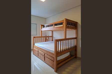 Casa para alugar com 350m², 5 quartos e 4 vagas Casa para alugar com 350m², 5 quartos e 4 vagasSuíte 4