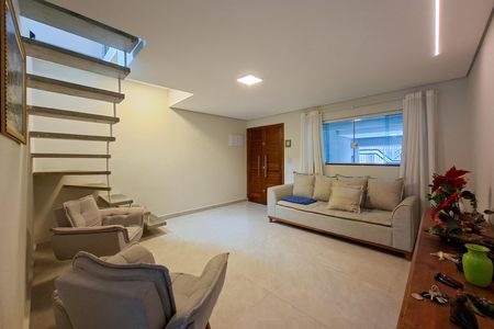 Casa para alugar com 350m², 5 quartos e 4 vagas Casa para alugar com 350m², 5 quartos e 4 vagasSala 1