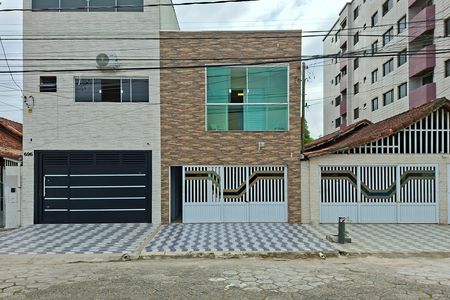 Casa para alugar com 350m², 5 quartos e 4 vagas Casa para alugar com 350m², 5 quartos e 4 vagasFachada