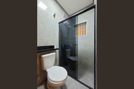 Casa para alugar com 350m², 5 quartos e 4 vagas Casa para alugar com 350m², 5 quartos e 4 vagasBanheiro da Suíte 2