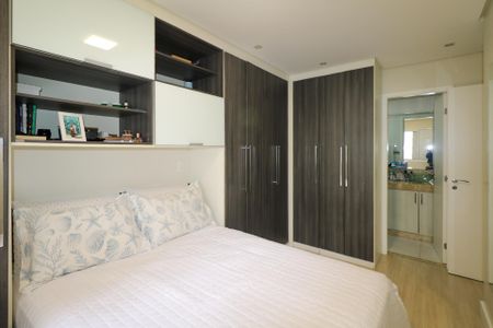 Apartamento à venda com 69m², 2 quartos e 2 vagas Apartamento à venda com 69m², 2 quartos e 2 vagasSuíte