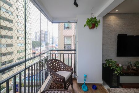 Apartamento à venda com 69m², 2 quartos e 2 vagas Apartamento à venda com 69m², 2 quartos e 2 vagasVaranda