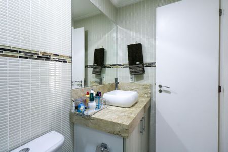 Apartamento à venda com 69m², 2 quartos e 2 vagas Apartamento à venda com 69m², 2 quartos e 2 vagasBanheiro Social