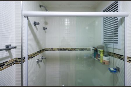 Apartamento à venda com 69m², 2 quartos e 2 vagas Apartamento à venda com 69m², 2 quartos e 2 vagasBanheiro da Suíte