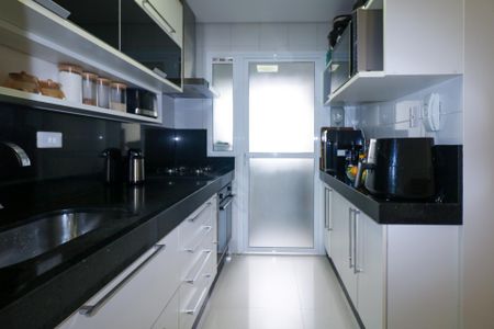 Apartamento à venda com 69m², 2 quartos e 2 vagas Apartamento à venda com 69m², 2 quartos e 2 vagasCozinha