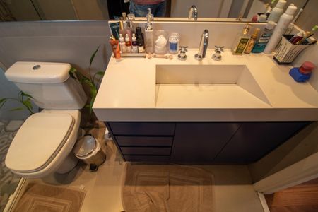 Apartamento à venda com 121m², 3 quartos e 2 vagasBanheiro da Suíte