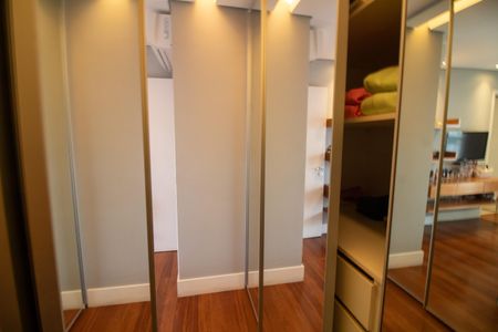 Apartamento à venda com 121m², 3 quartos e 2 vagasCloset da Suíte