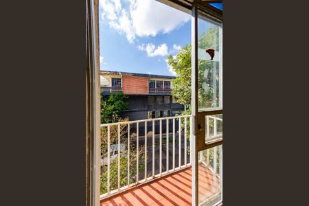 Apartamento à venda com 180m², 3 quartos e 1 vaga Apartamento à venda com 180m², 3 quartos e 1 vagaVaranda