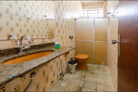 Apartamento à venda com 180m², 3 quartos e 1 vaga Apartamento à venda com 180m², 3 quartos e 1 vagaBanheiro