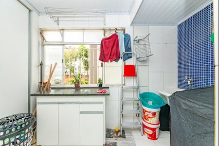 Apartamento à venda com 110m², 3 quartos e 1 vagaÁrea de Serviço