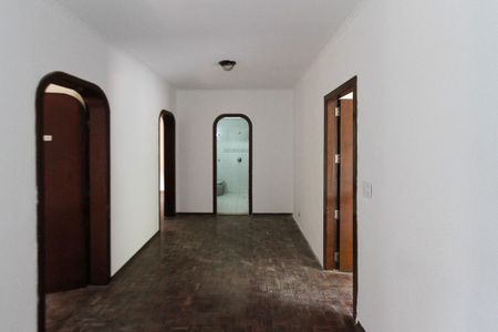 Casa à venda com 250m², 3 quartos e 4 vagasHall dos quartos
